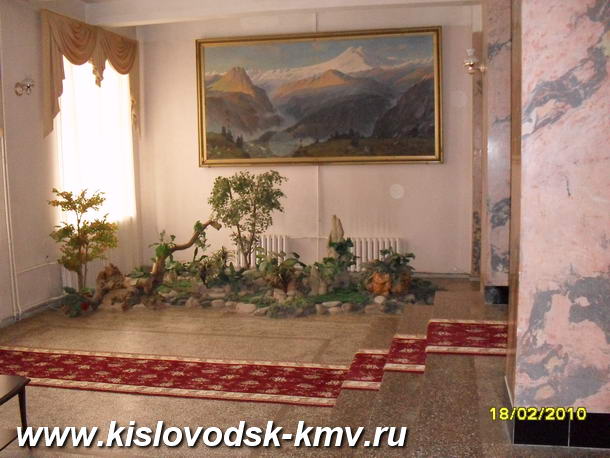 Холл в санатории Кавказ в Кисловодске