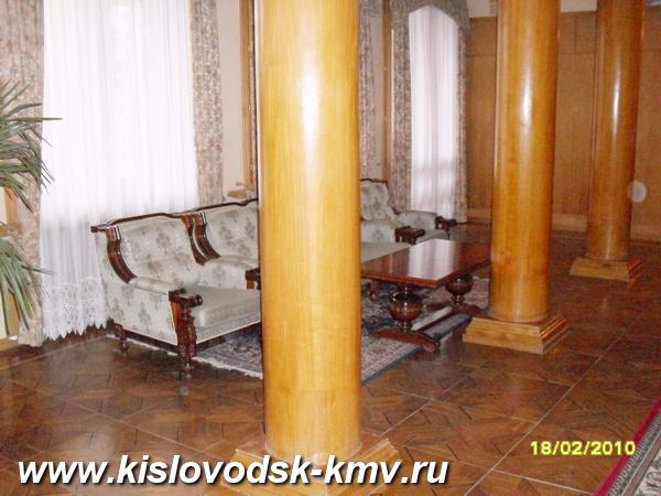 Холл в санатории Красные Камни в Кисловодске