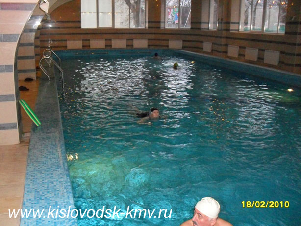 Плавательный бассеин в санатории Виктория в Кисловодске