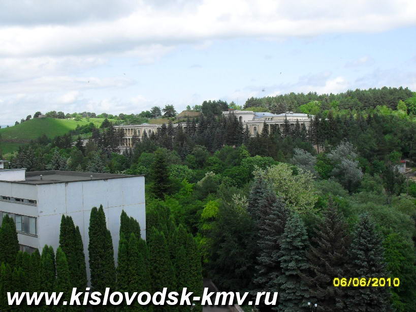 Вид из окна в санатории Родник в Кисловодске